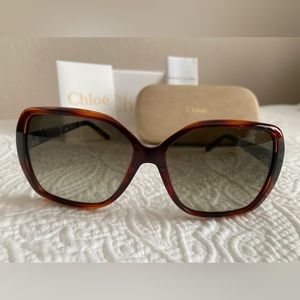 LIKE NEW! Chloe Oversized Sunglasses CE680S